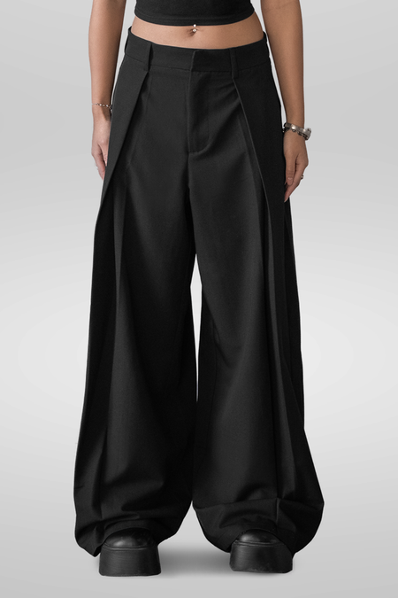 'Kuro' Pleated Trousers